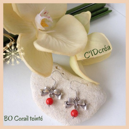 8 € Corail teinté 6mm - Noeud métal